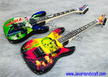 Kirk Hammett Metallica Miniature Guitars